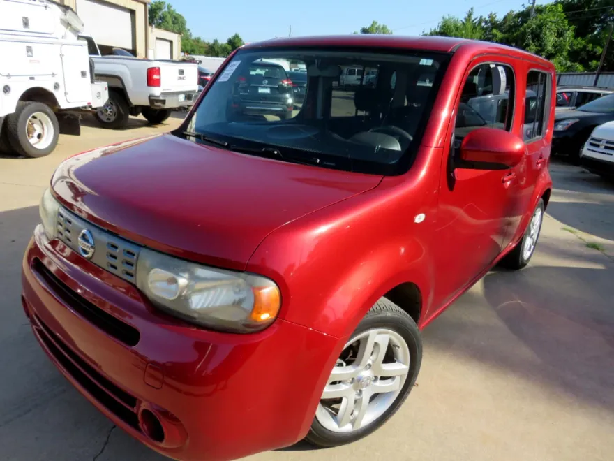2014 Nissan Cube S photo 1