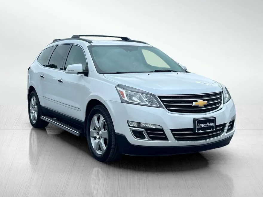 2017 Chevrolet Traverse LTZ photo 1