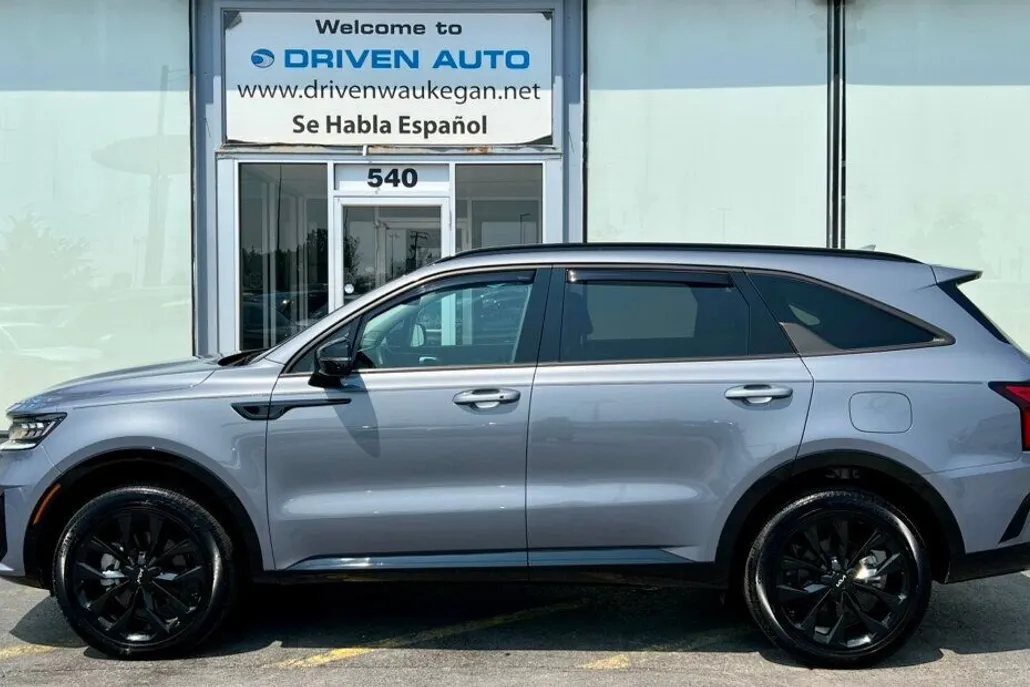 2023 Kia Sorento SX photo 1