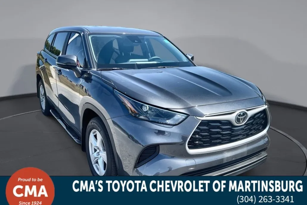 2023 Toyota Highlander L photo 1