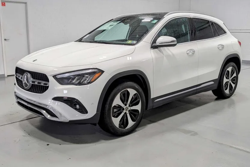 2025 Mercedes Benz GLA 250 4MATIC photo 1