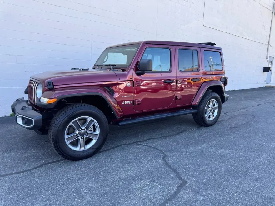 2022 Jeep Wrangler Unlimited Sahara photo 1