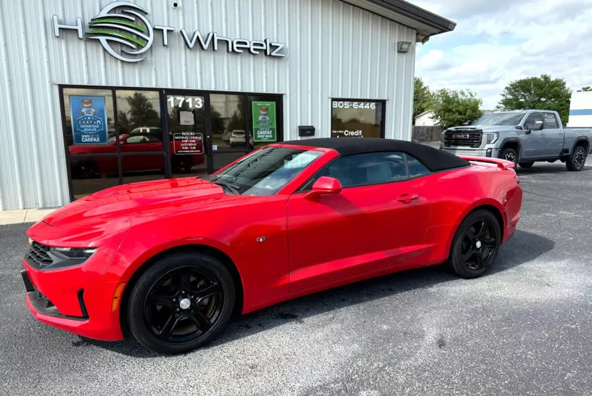 2020 Chevrolet Camaro 1LT photo 1