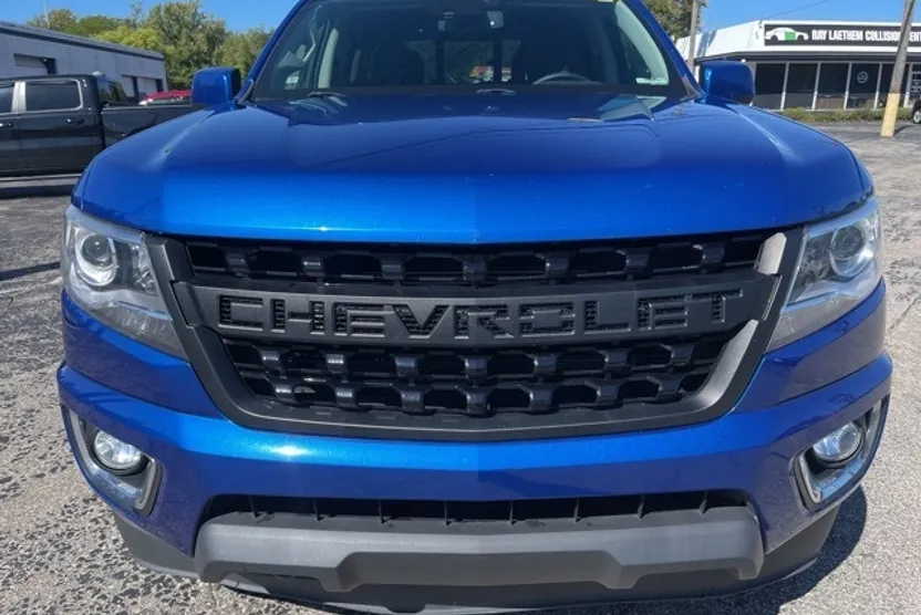 2020 Chevrolet Colorado LT photo 1