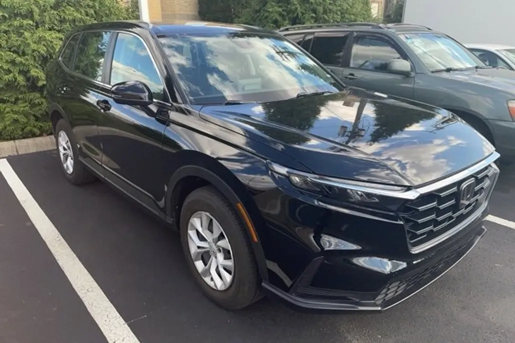 2023 Honda CR-V LX photo 1