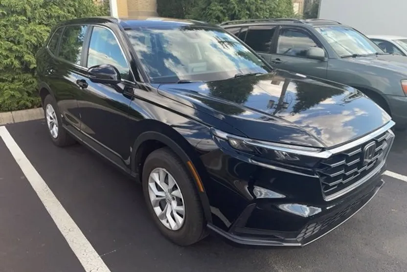 2023 Honda CR-V LX photo 1