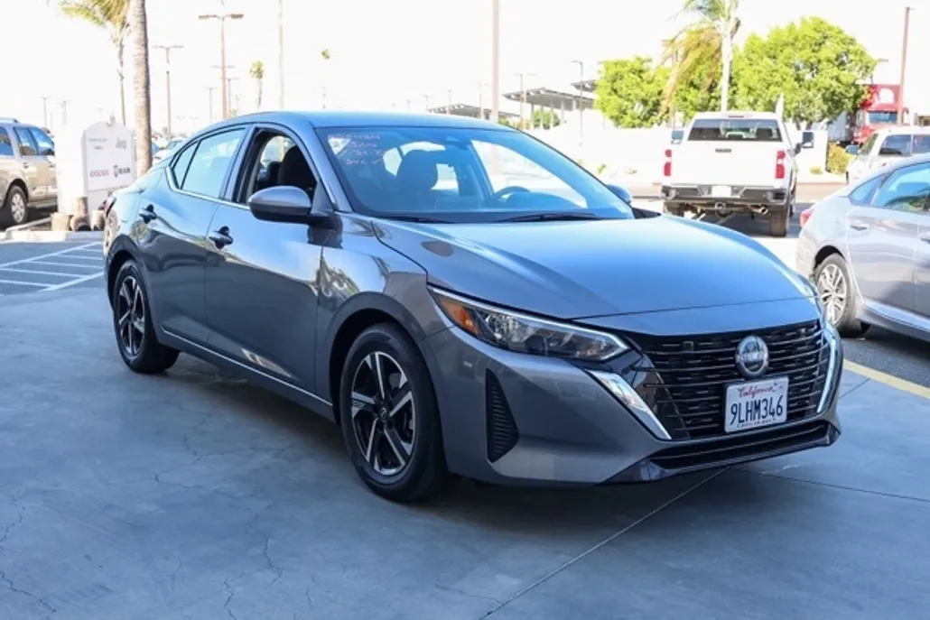 2024 Nissan Sentra SV photo 1