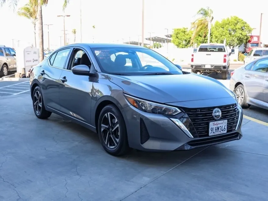 2024 Nissan Sentra SV photo 1