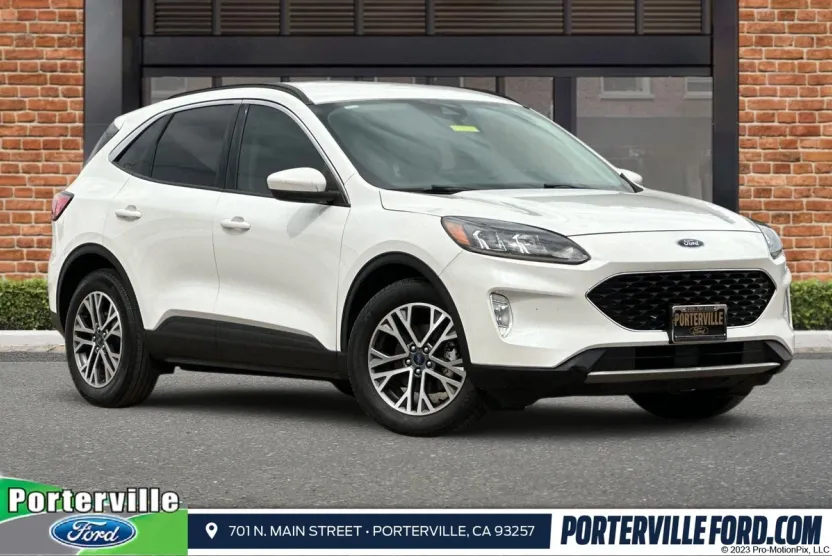 2020 Ford Escape SEL photo 1