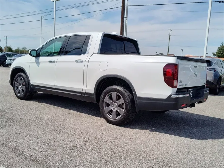 2020 Honda Ridgeline RTL-E photo 1