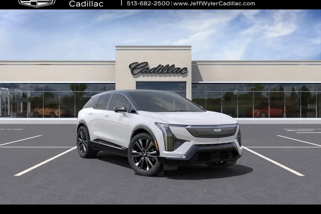 2025 Cadillac Optiq Luxury photo 1