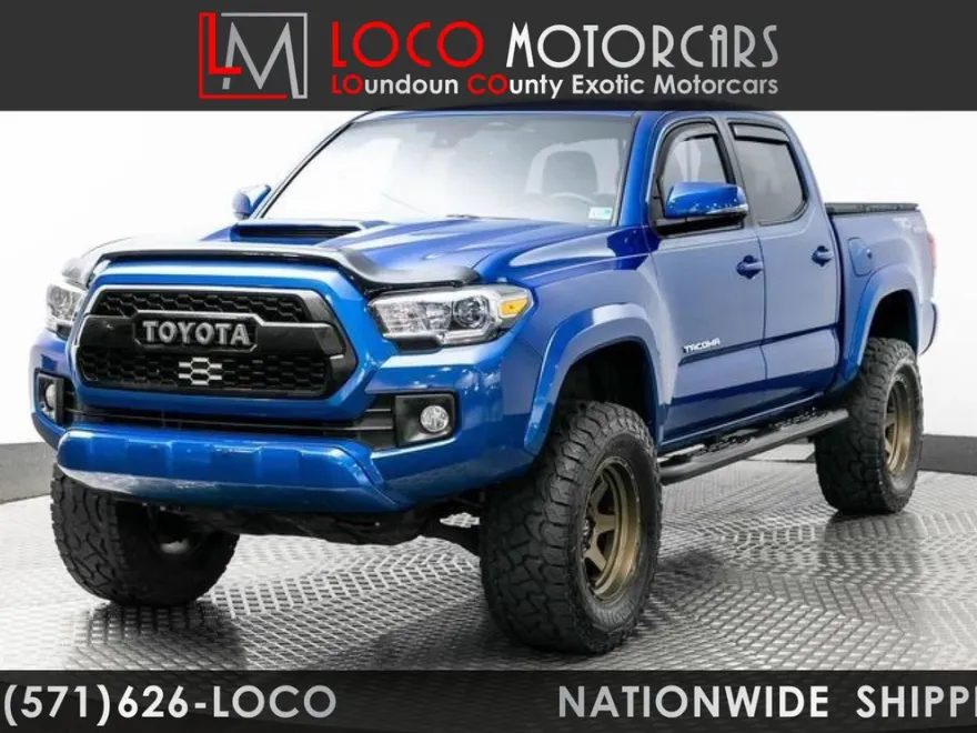 2018 Toyota Tacoma TRD Sport photo 1