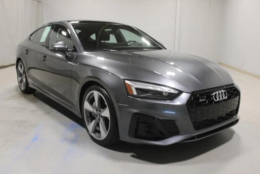 2021 Audi A5 S line Prestige photo 1
