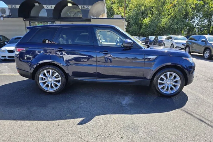 2016 Land Rover Range Rover Sport HSE photo 1