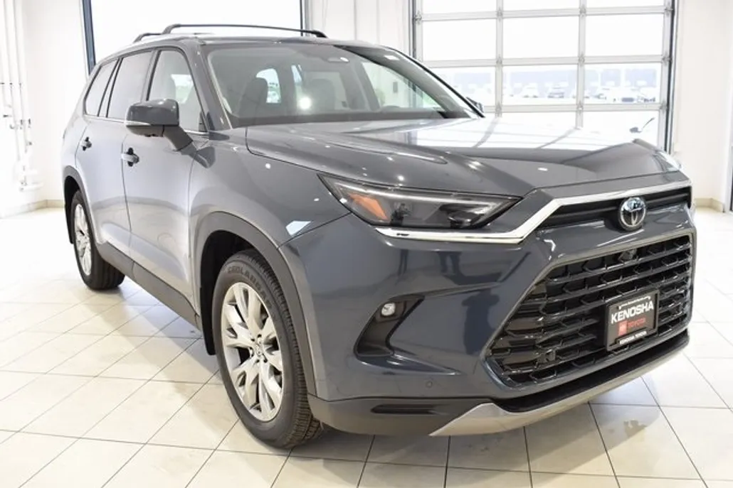 2026 Toyota Grand Highlander Limited photo 1