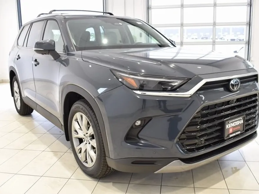 2026 Toyota Grand Highlander Limited photo 1
