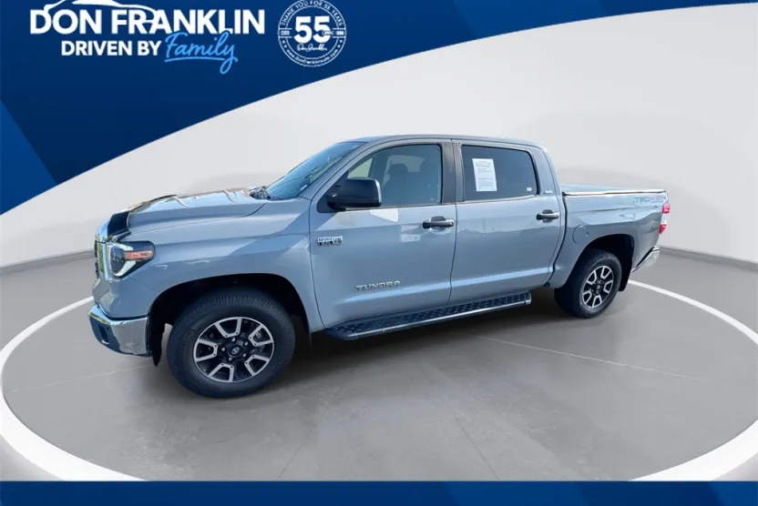 2020 Toyota Tundra SR5 CrewMax photo 1