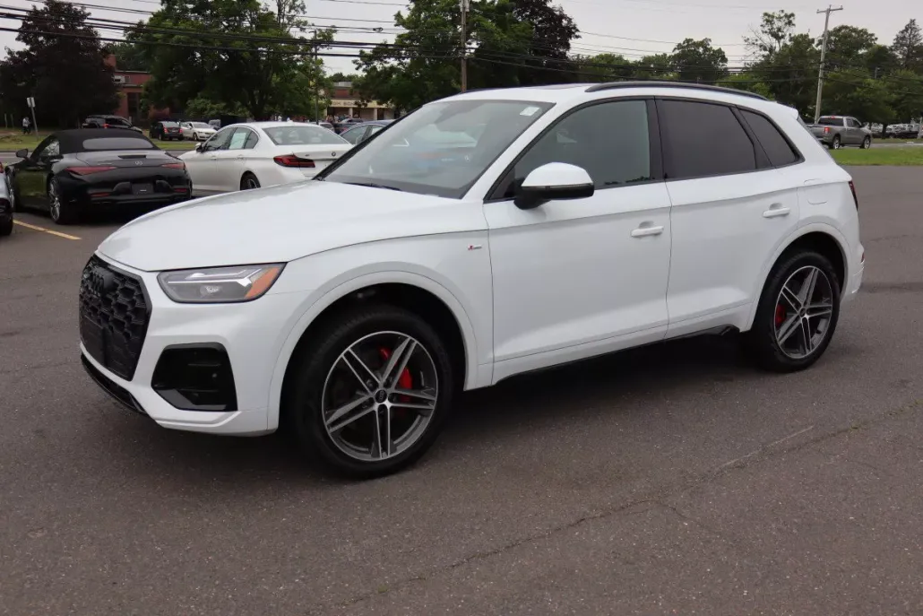2024 Audi Q5 S line Premium Plus photo 1