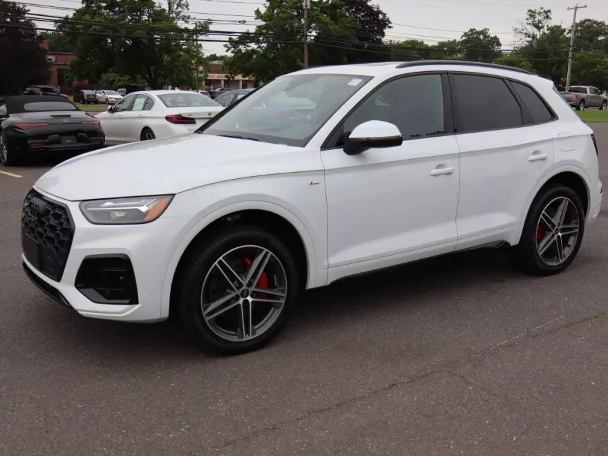 2024 Audi Q5 S line Premium Plus photo 1
