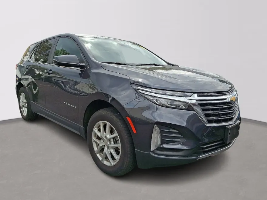 2022 Chevrolet Equinox LT photo 1