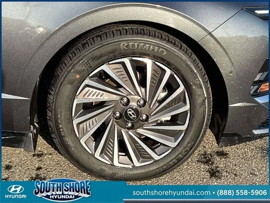 2024 Hyundai Sonata Hybrid Limited photo 1