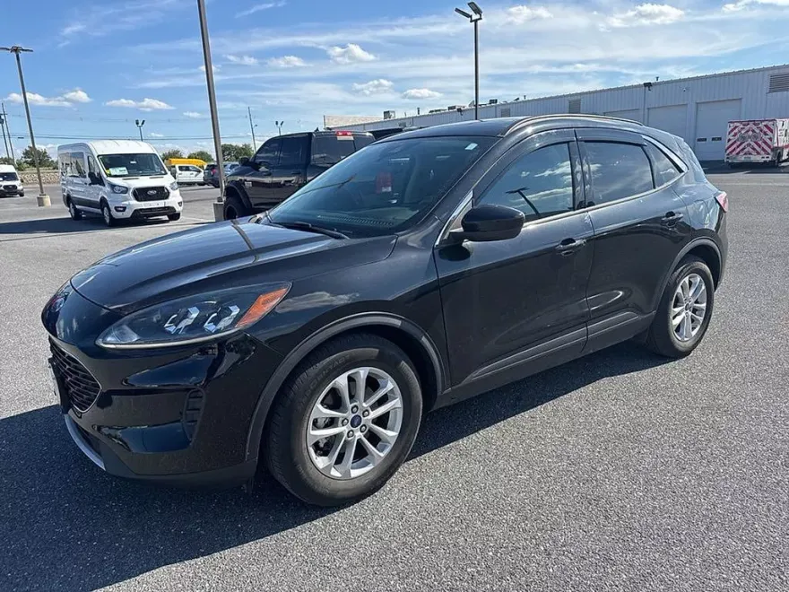 2020 Ford Escape SE photo 1