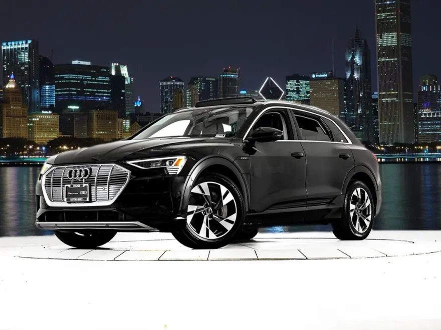 2022 Audi e-tron Premium Plus photo 1