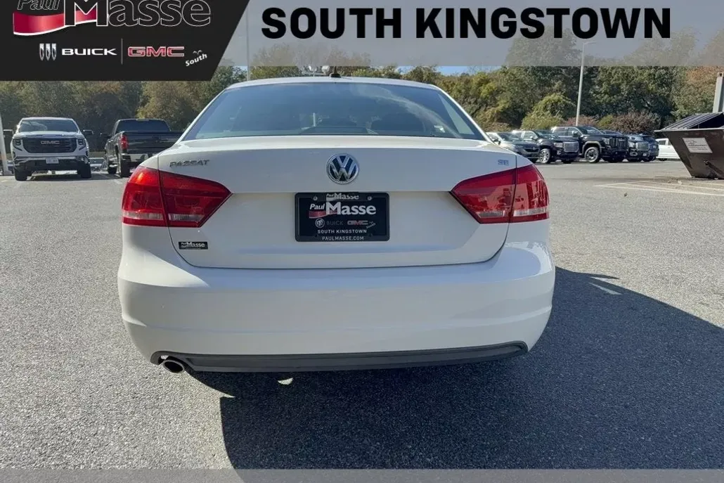 2014 Volkswagen Passat Base photo 1