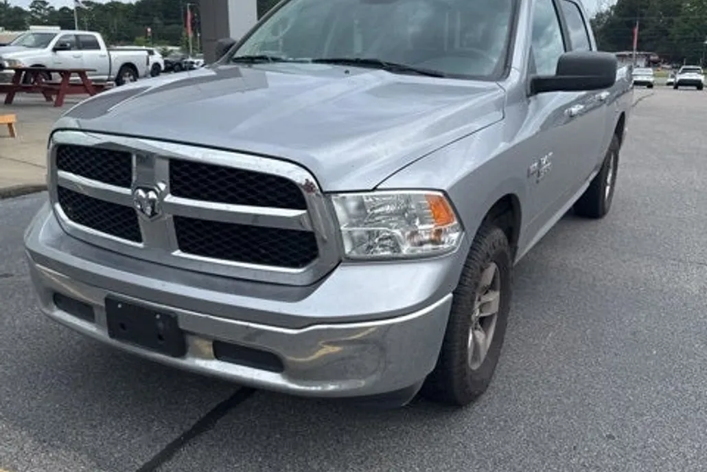 2021 Ram 1500 Classic SLT photo 1