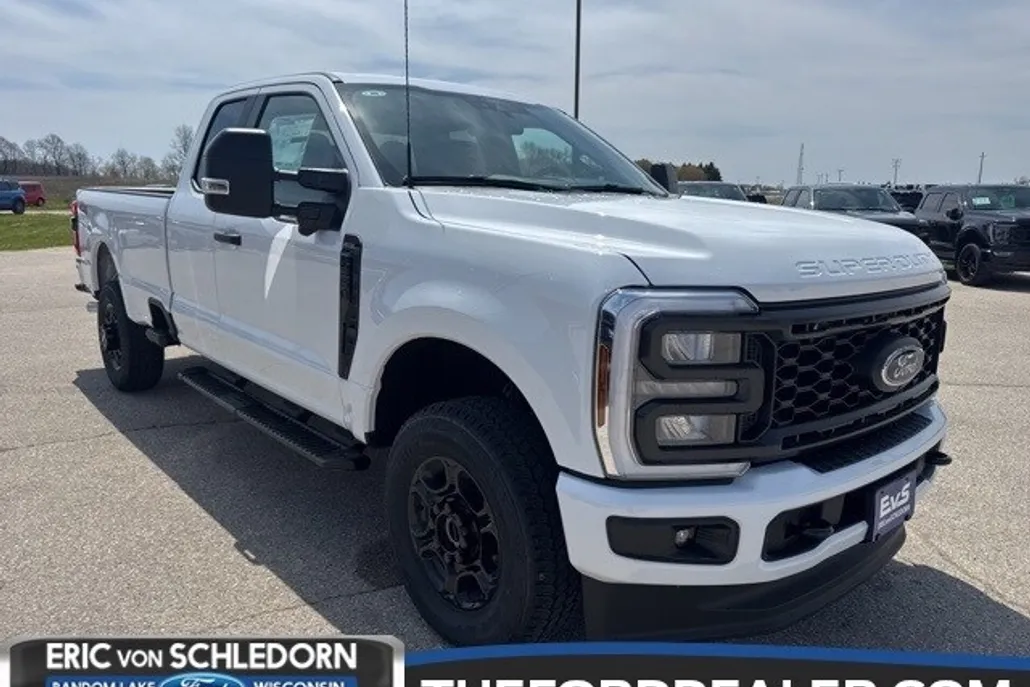 2025 Ford F-350 photo 1