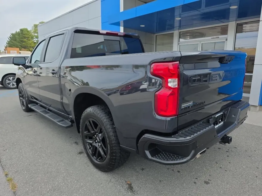 2024 Chevrolet Silverado 1500 RST photo 1