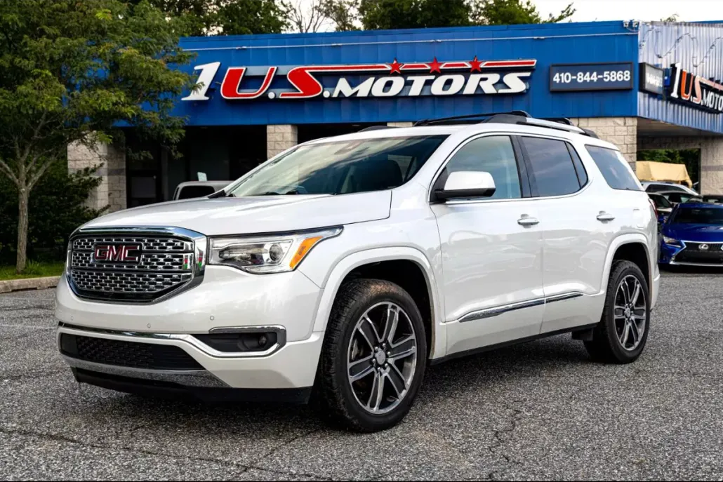 2017 Gmc Acadia Denali photo 1