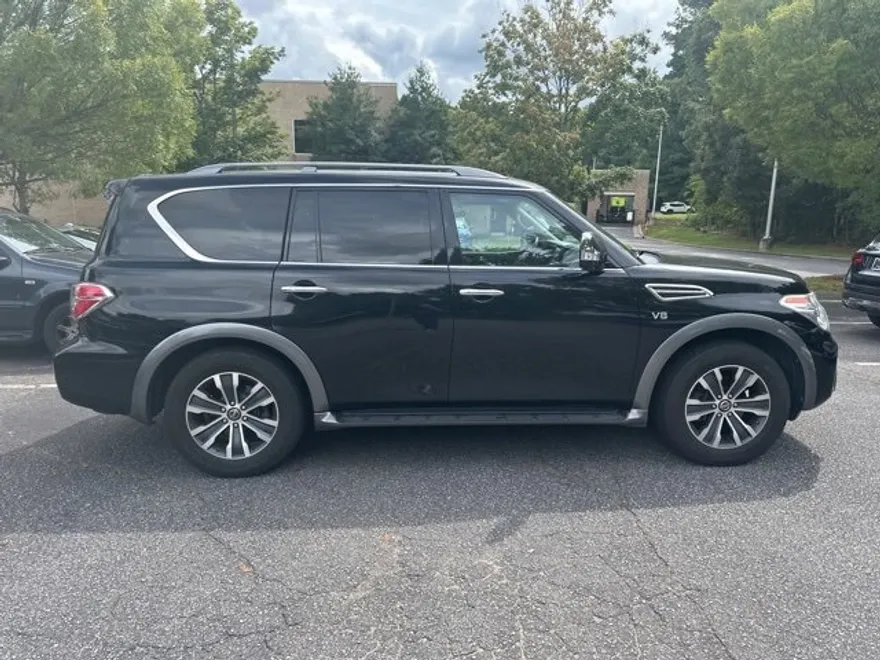 2020 Nissan Armada SL photo 1