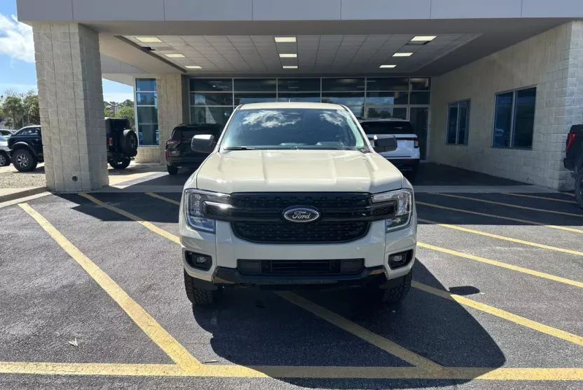 2025 Ford Ranger XLT photo 1