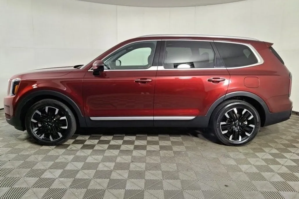 2023 Kia Telluride SX photo 1