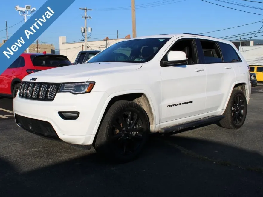2021 Jeep Grand Cherokee Laredo X photo 1