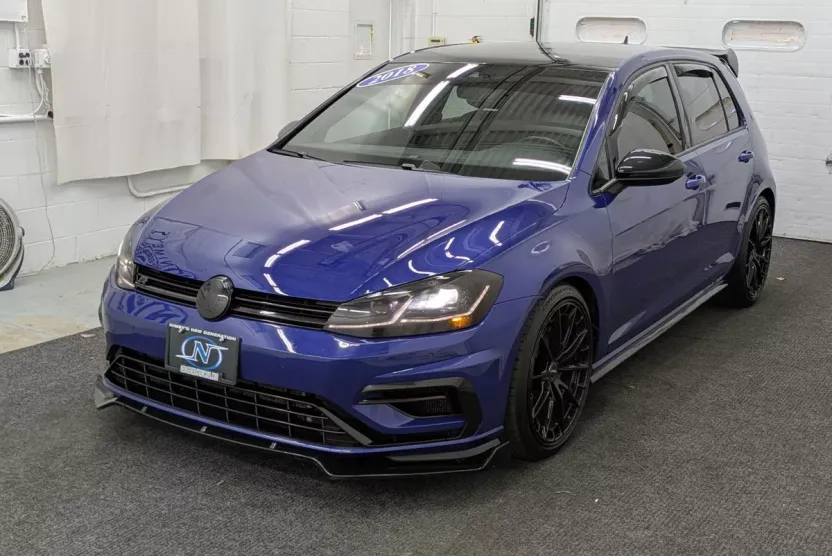 2018 Volkswagen Golf R Base photo 1