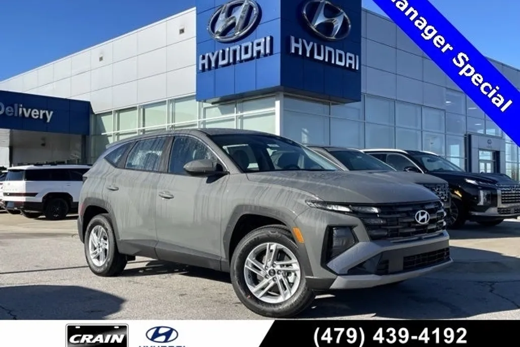 2025 Hyundai Tucson SE photo 1