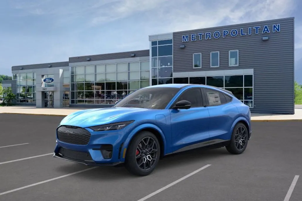 2025 Ford Mustang Mach-E GT photo 1