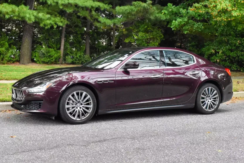 2019 Maserati Ghibli S photo 1