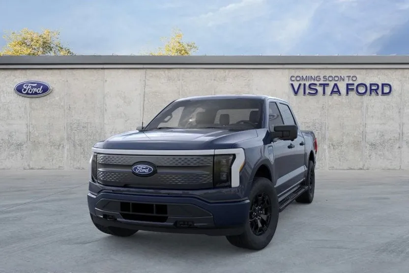 2025 Ford F-150 Lightning XLT photo 1