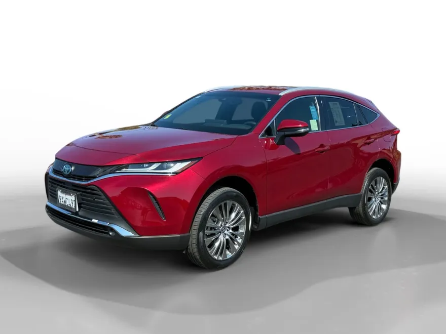 2022 Toyota Venza XLE photo 1