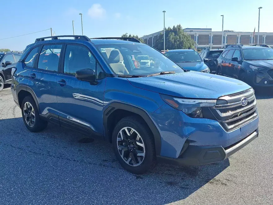 2025 Subaru Forester Base photo 1