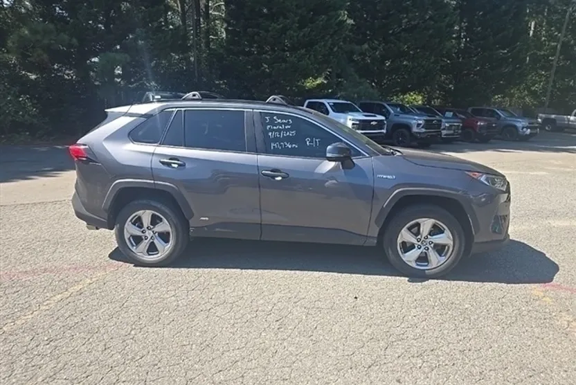 2021 Toyota RAV4 Hybrid XLE Premium photo 1