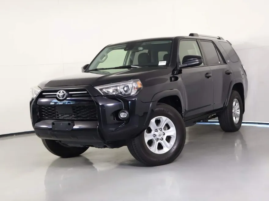 2021 Toyota 4Runner SR5 photo 1
