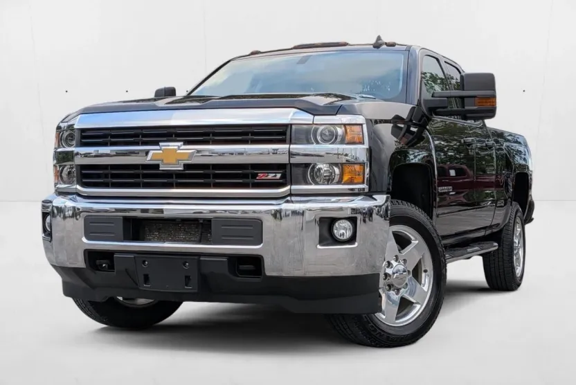 2015 Chevrolet Silverado 2500HD LT photo 1
