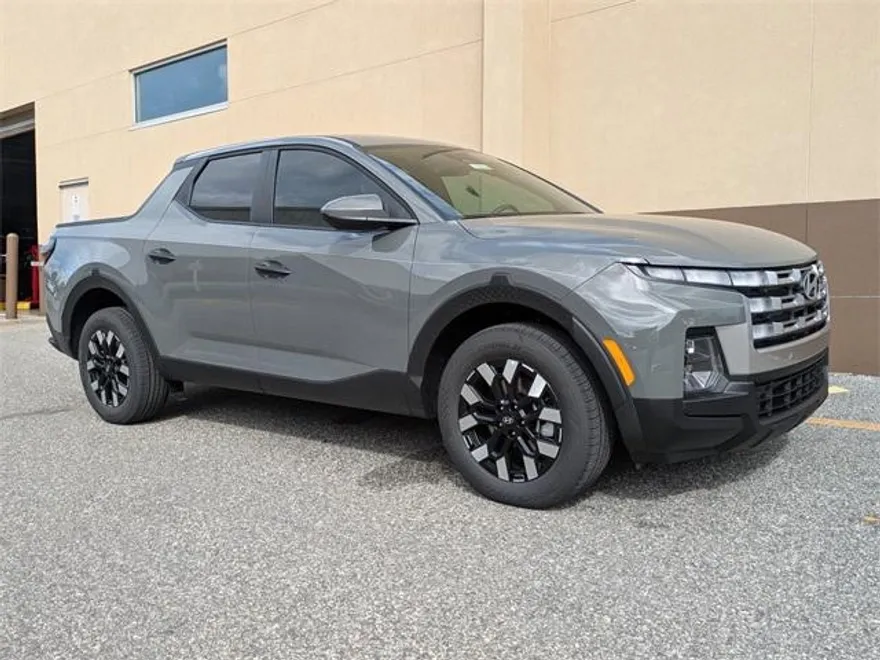 2026 Hyundai Santa Cruz SE photo 1