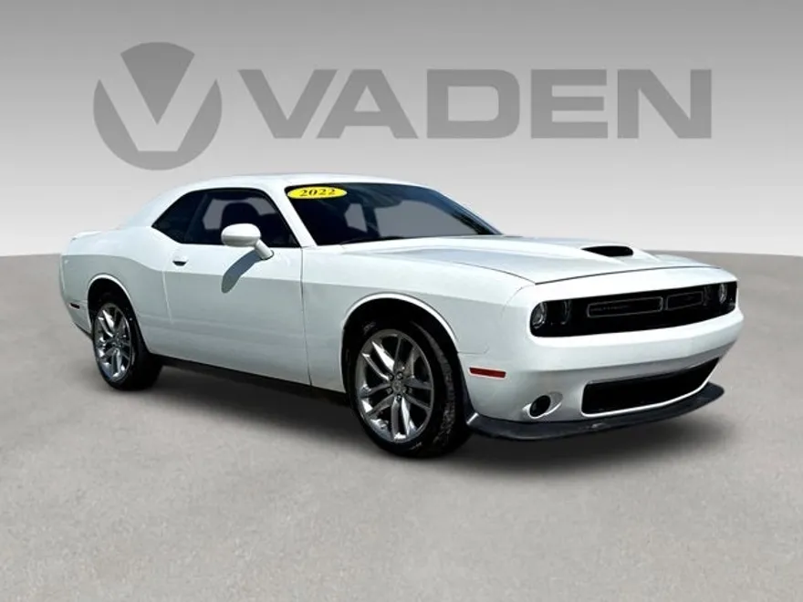 2022 Dodge Challenger GT photo 1