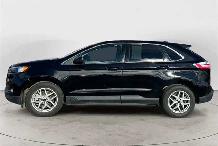 2024 Ford Edge SEL photo 1