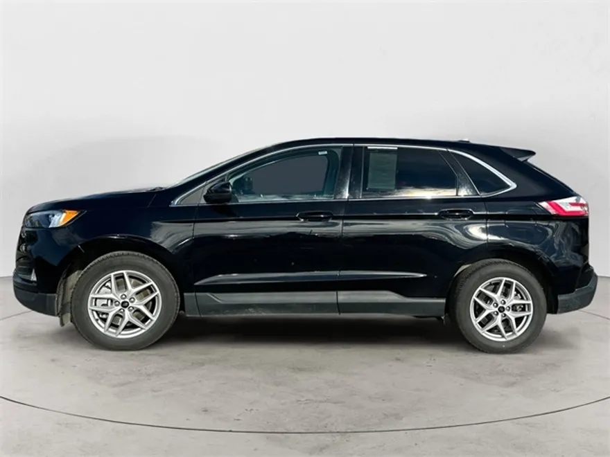 2024 Ford Edge SEL photo 1